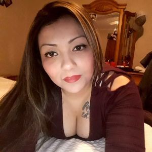 Meet your Posher, Dominique